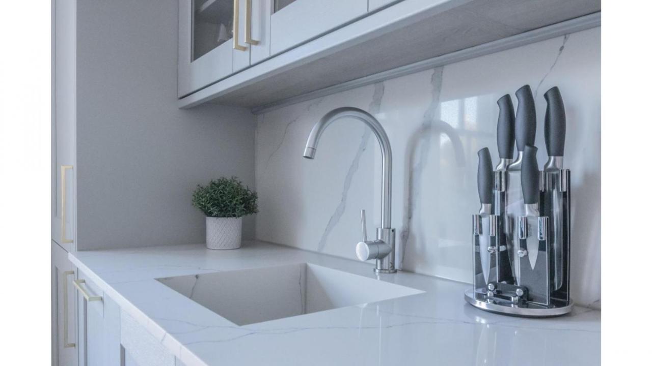 Royal Kensington - Premium 2 bed Apartment London Bagian luar foto