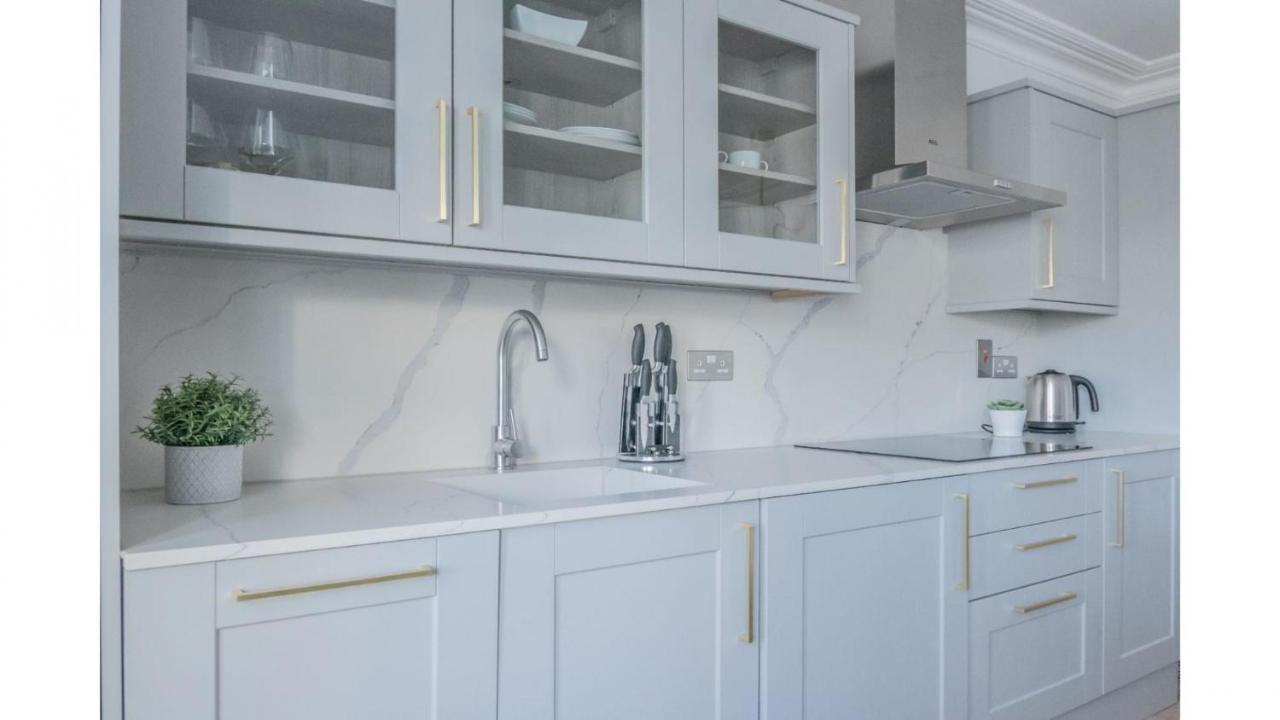 Royal Kensington - Premium 2 bed Apartment London Bagian luar foto