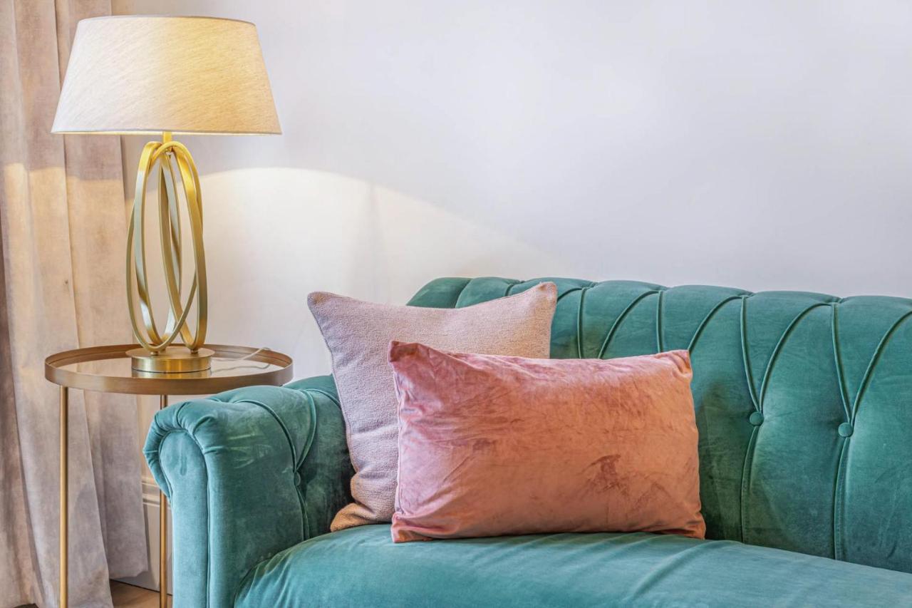 Royal Kensington - Premium 2 bed Apartment London Bagian luar foto