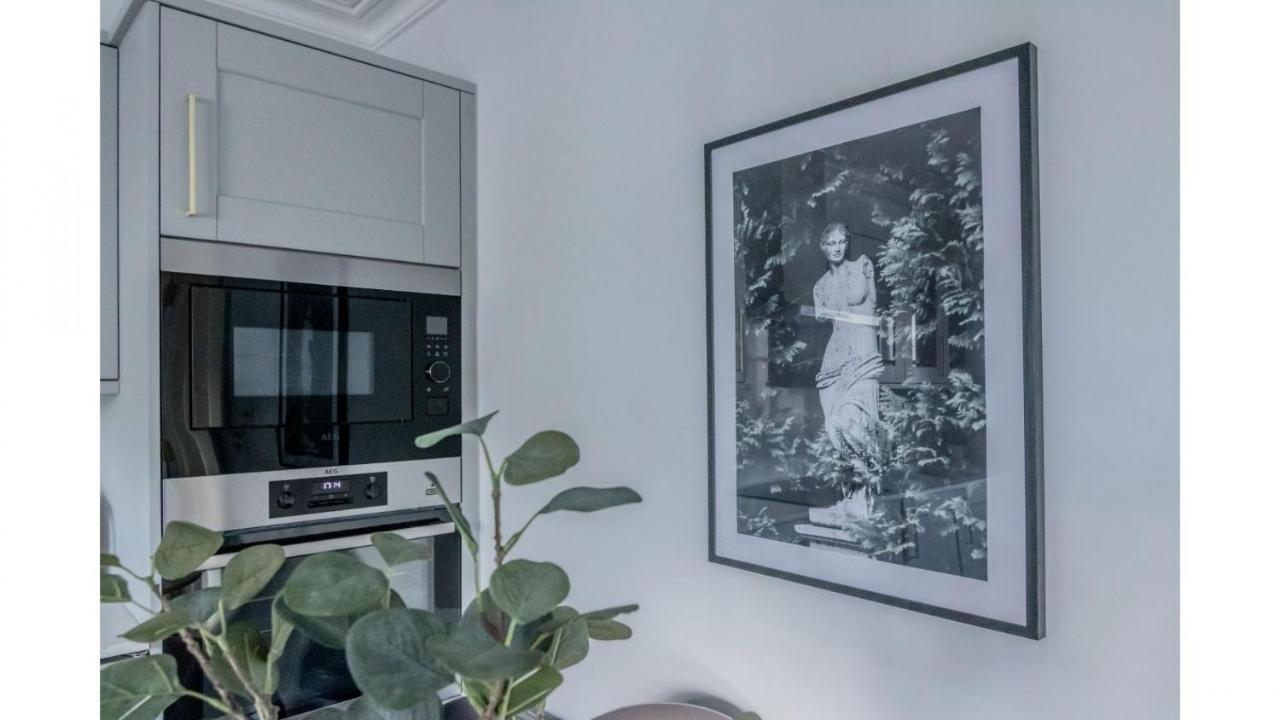 Royal Kensington - Premium 2 bed Apartment London Bagian luar foto